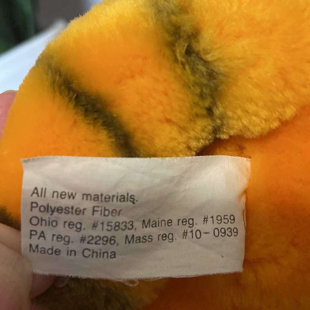Vintage Garfield Happy Birthday Plush Toy - Orange and Black - Picture 9 of 16